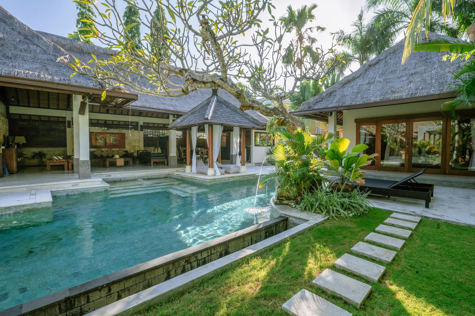 Hotel Maya Sayang Bali 4*